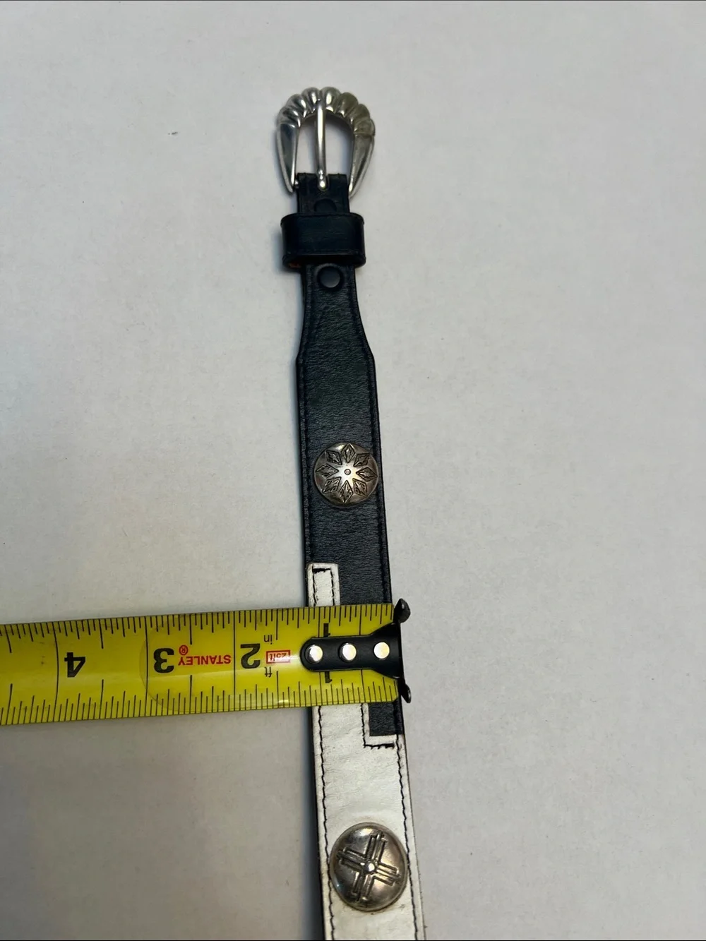 JUSTIN VINTAGE BLACK & WHITE LEATHER BELT AZTEC WITH SILVER  CONCHOS SIZE 28